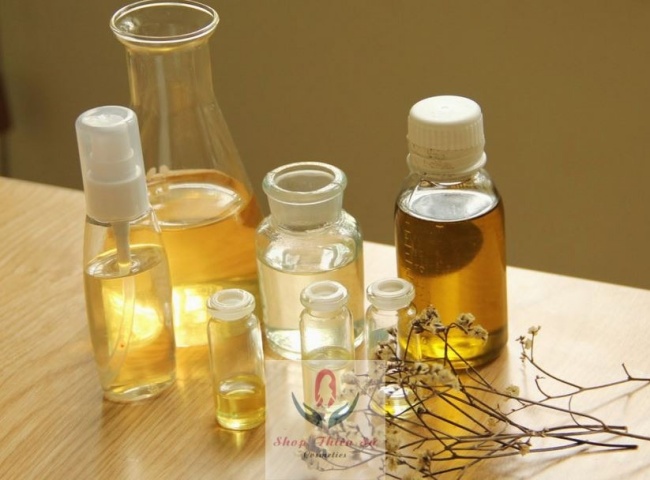 Dùng tinh dầu khử mùi