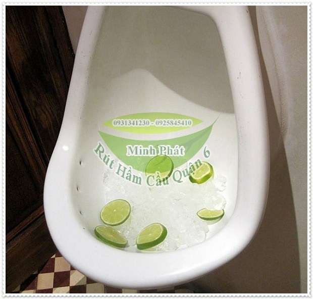 thông tắc bồn cầu thật hiệu quả tại nhà