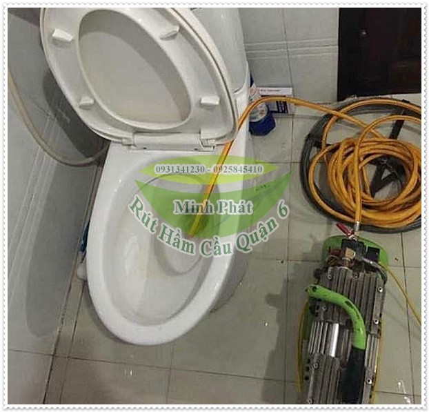 biểu hiện bồn cầu bị nghẹt