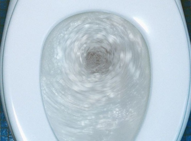 Cách thông tắc bồn cầu